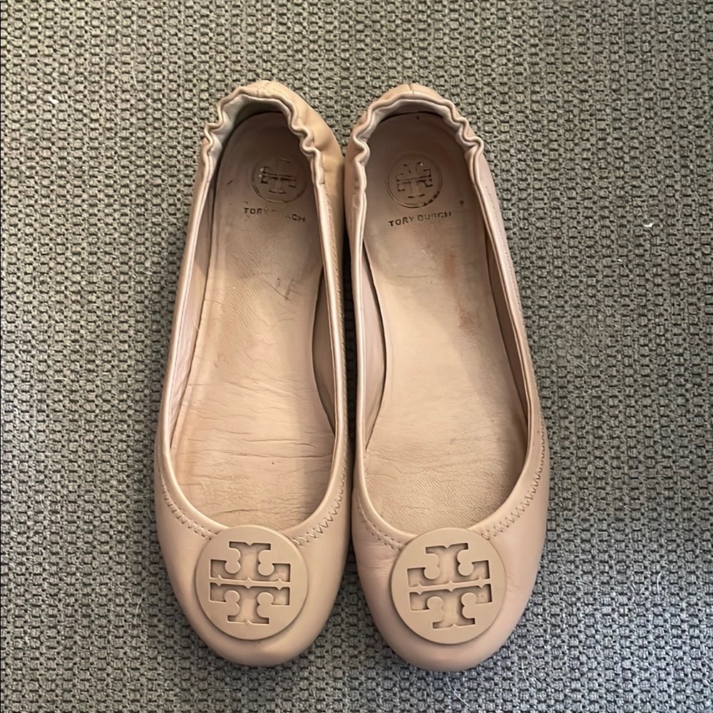Tory Burch Women's Beige Logo Flats